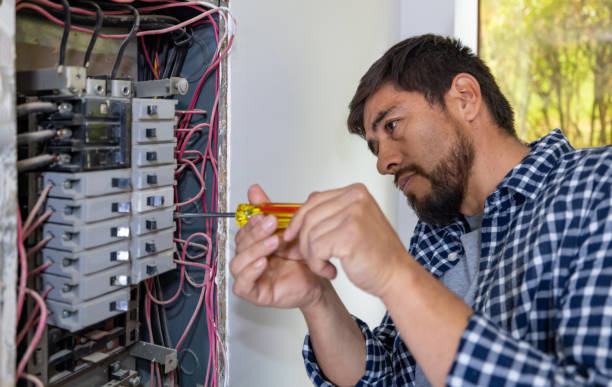 Best Emergency Electrical Repair Services  in Toppenish, WA